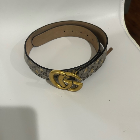 Authentic Gucci belt worn once. - Picture 3 of 3